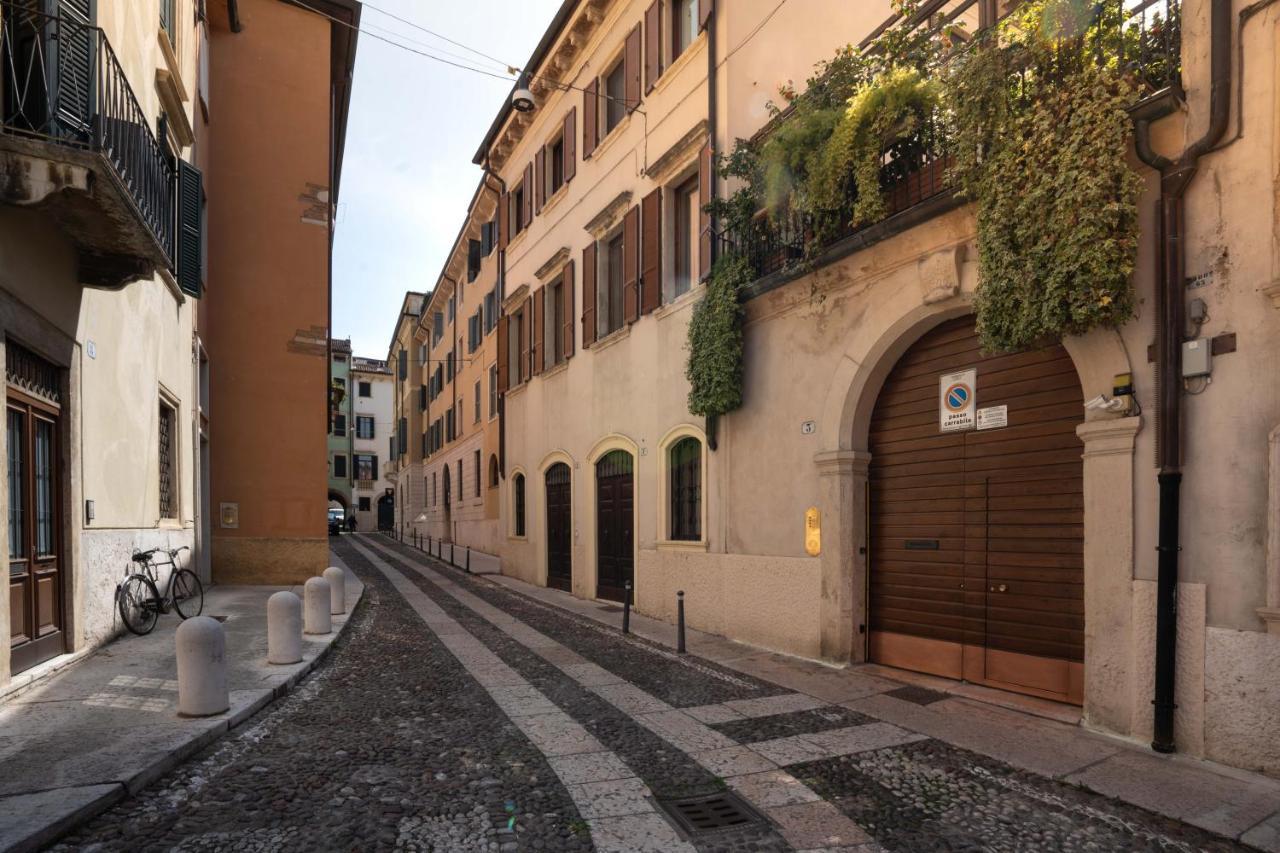 Romeo And Juliet Apartments Verona Exterior photo