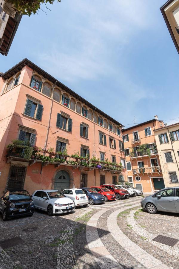 Romeo And Juliet Apartments Verona Exterior photo